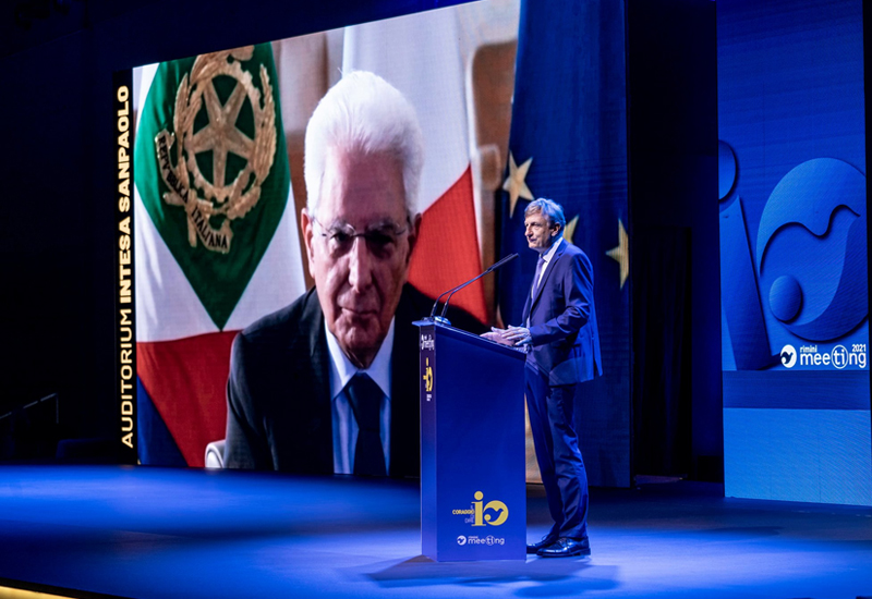 Meeting Rimini: Mattarella, “libertà e democrazia richiedono retroterra vivo di partecipazione. Nella comunità risorse preziose” contro il virus