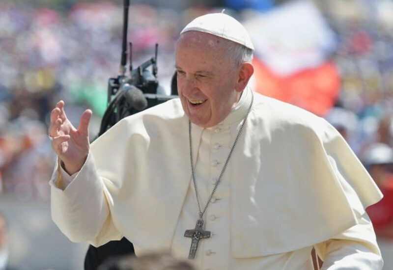 Papa Francesco: a ministranti Francia, “no a reti sociali virtuali, meglio le relazioni amicali reali”