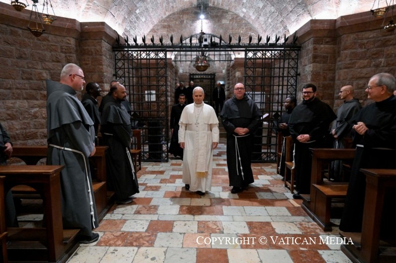 Papa Leone XIV ai vescovi italiani: “La pastorale non può limitarsi a usare i media: occorre educare ad abitare il digitale”