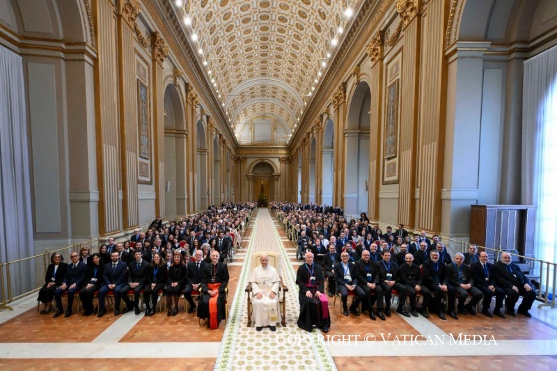 Leone XIV ai dipendenti CEI: «Nella Chiesa niente è piccolo se fatto con fede»