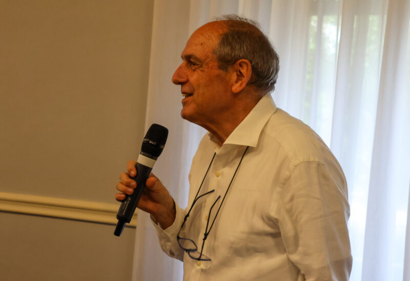 «L’immaterialità non è spiritualità»: la domanda umana sull’IA per Andrea Tomasi (WeCa)