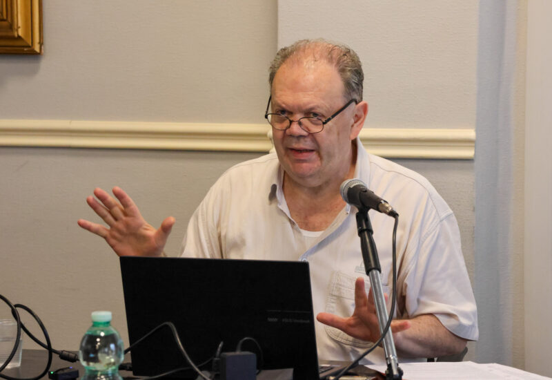 «Nessuna IA morirà sulla croce per noi»: don Fabio Pasqualetti e i limiti delle macchine ad ECIC